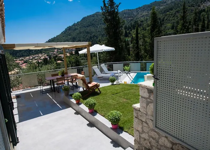 Amolena * Καρυά